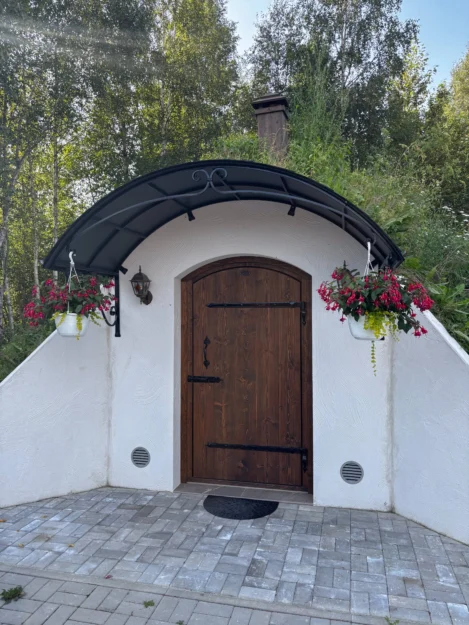Lihula earth cellar – timeless design beneath the hillside